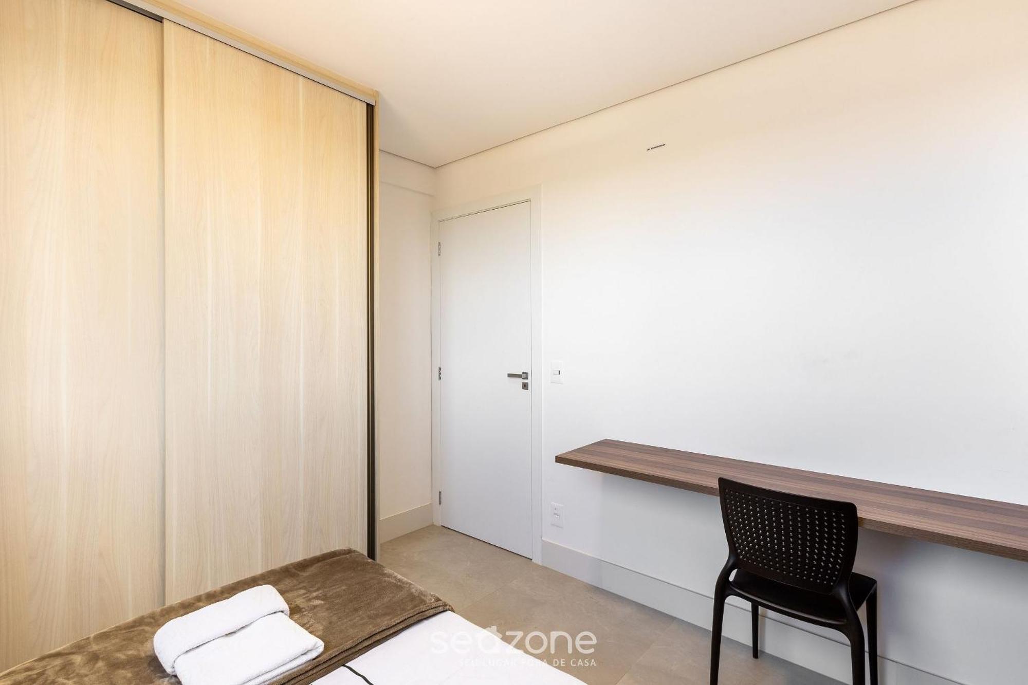 Epk - Em Cond C/ Piscina Em Brasilia